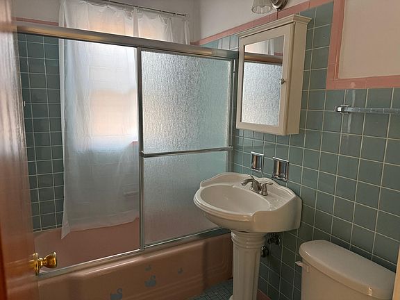 5th image of 5746 N Kimball Ave
