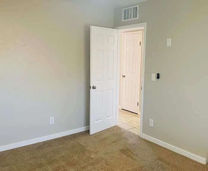 5716 E 23rd St #3 — Photo 36
