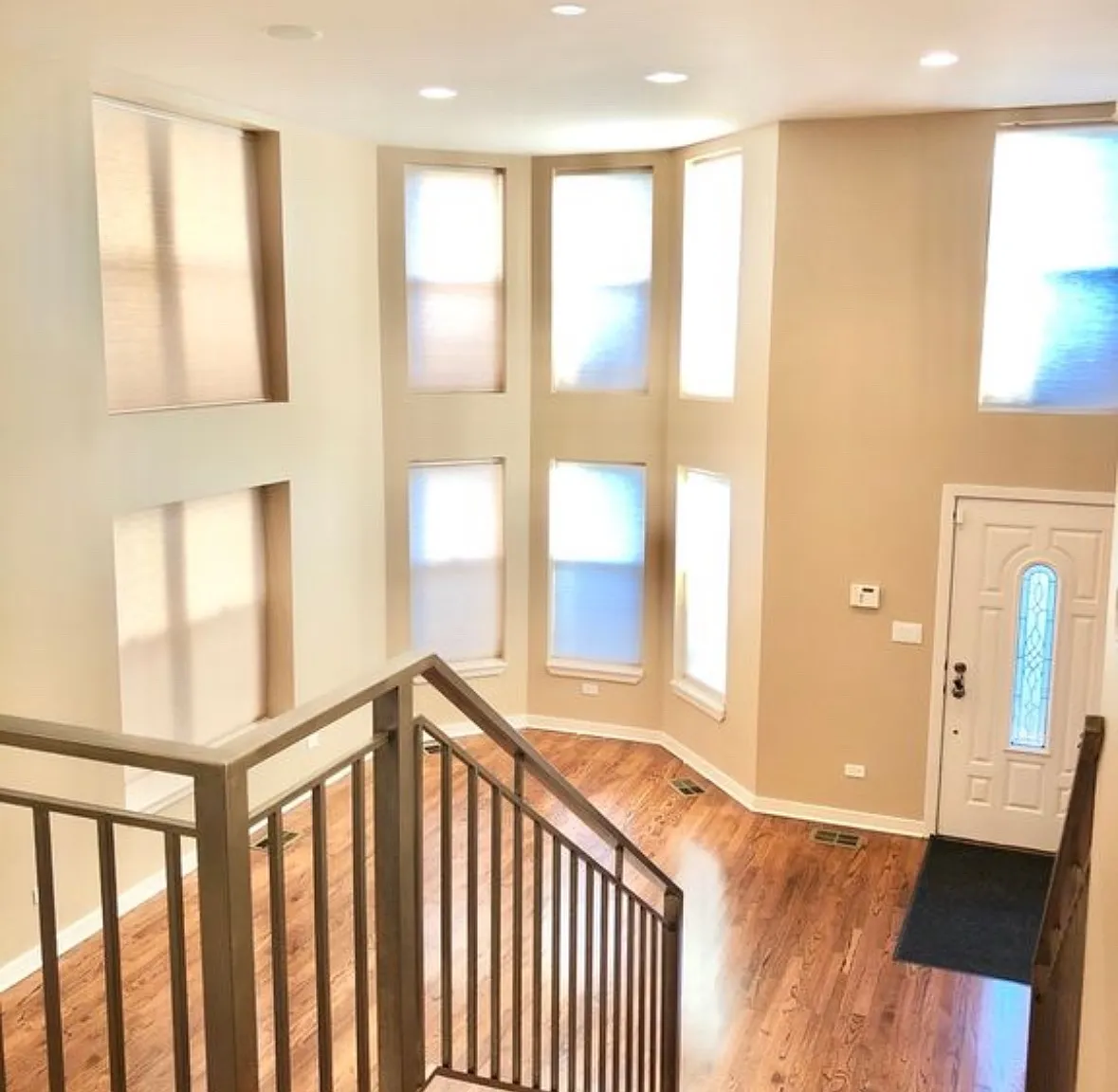 3 bed, 3.5 bath, 1592 sqft, $3,800 — Photo 2