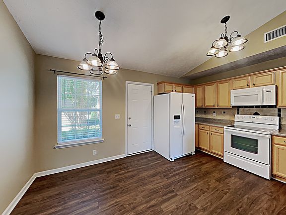 5th image of 1611 Teresa Ln