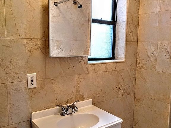 5th image of 214 E 10th St #21D