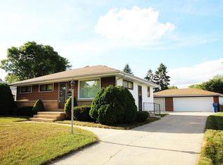 8732 W Bender Ave, Milwaukee, WI 53225