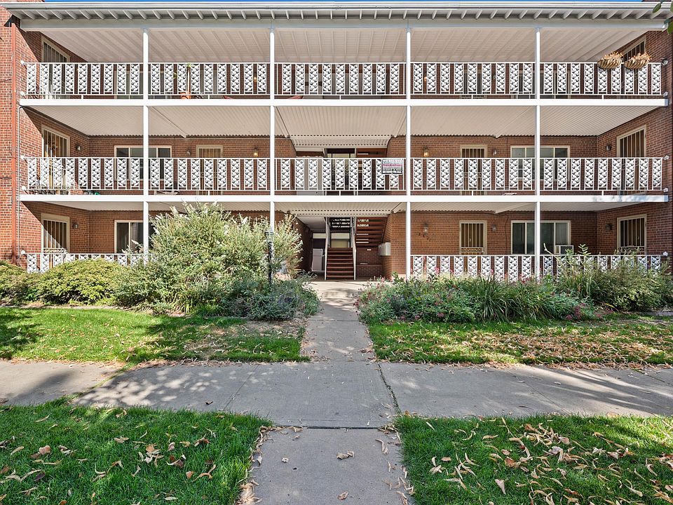 1st image of 2401 E Warren Ave