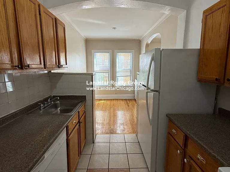4931 N Whipple St #1M — Photo 2