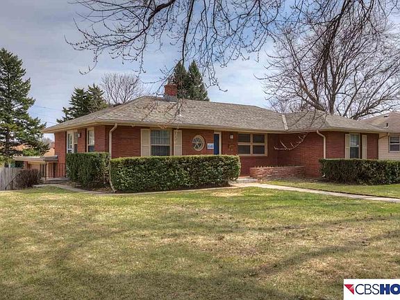 2nd image of 1049 Hillcrest Dr