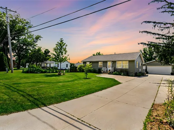 1220 Wiley Blvd NW, Cedar Rapids, IA 52405
