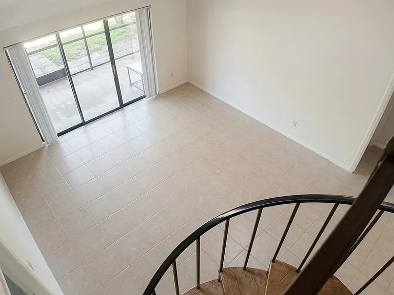13368 Bedford Mews Ct — Photo 8