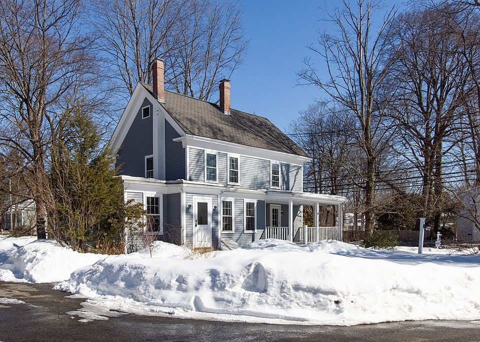 1st image of 598 Bay Rd