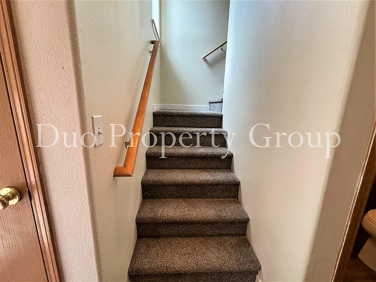 610 S 41st Ct — Photo 9