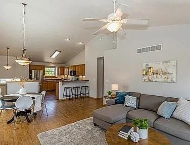 4th image of 22 Vandello Dr