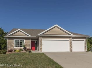 4524 NW 167th St, Clive, IA 50325