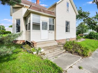 126 N Union St, Staunton, IL 62088