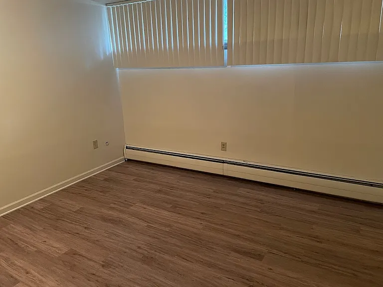 2655 Mapleton Ave #105 — Photo 5