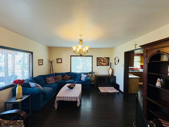 5th image of 1808 W Augusta Ave