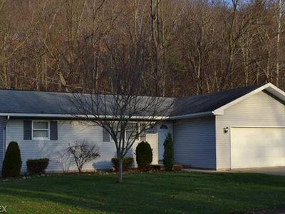 1017 Ray Ave NE, New Philadelphia, OH, 44663