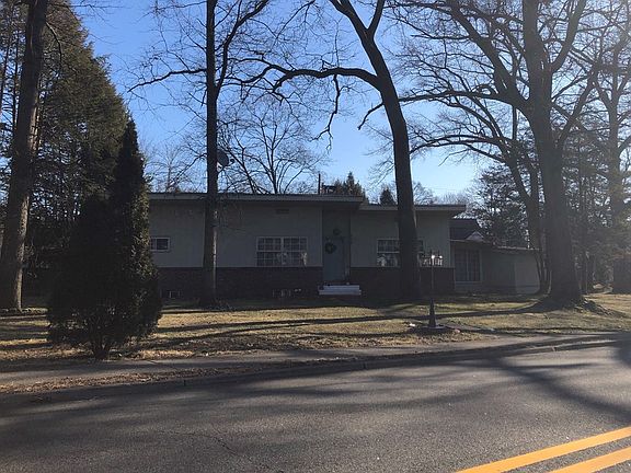 2nd image of 543 Ackerman Ave
