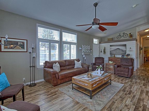 2nd image of 174 Chaucer Ln #174