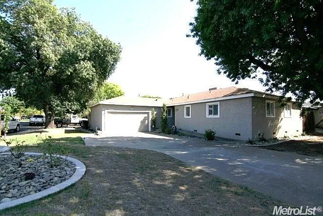 1708 Joann Ave photo 1