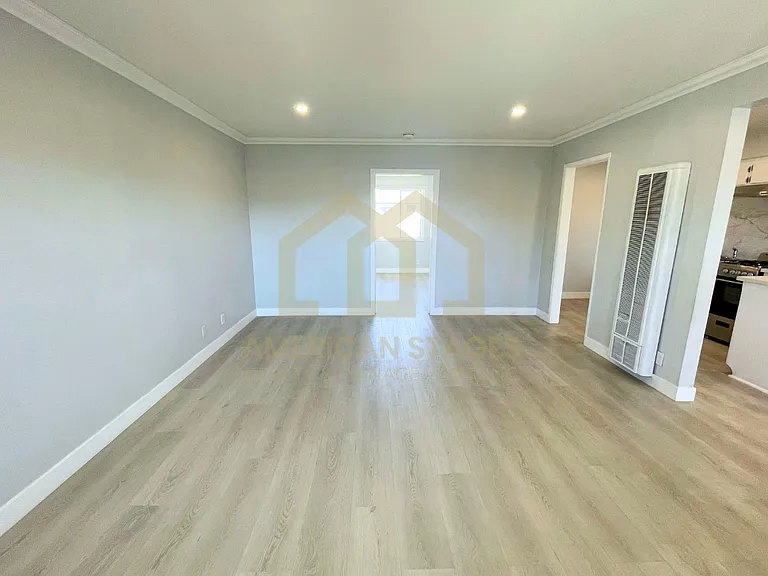 720 N G St #16 — Photo 4