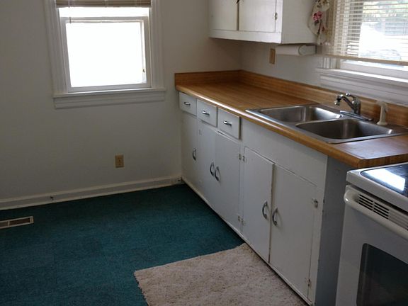 4th image of 3416 W Riverside Ave