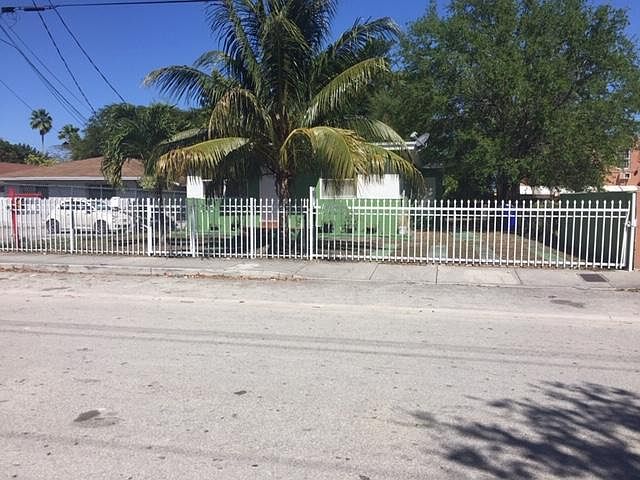 1st image of 169 NW 52nd St