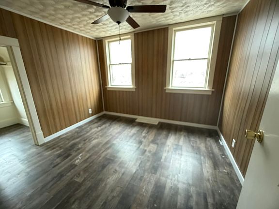 4th image of 307 N 7th St