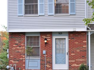 905 Bonnie Brae Dr, Coraopolis, PA