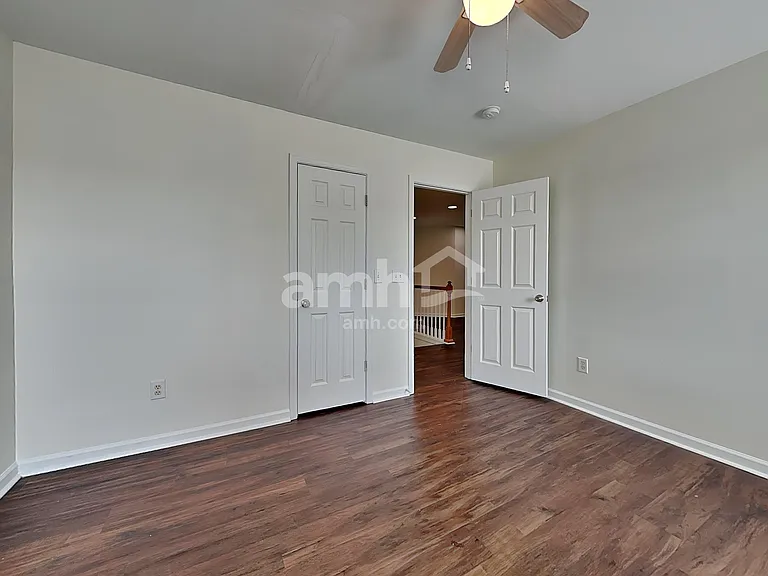 121 Hampton Lake Dr — Photo 23