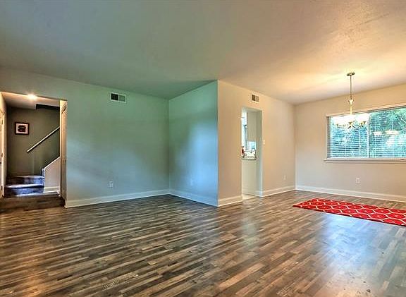 5th image of 113 Cawthorn Dr