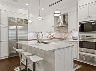 6000 Royal Court UNIT 6008, North Hills, NY 11040