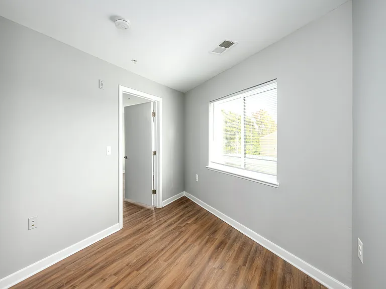 Metro Village Apartments — Photo 7