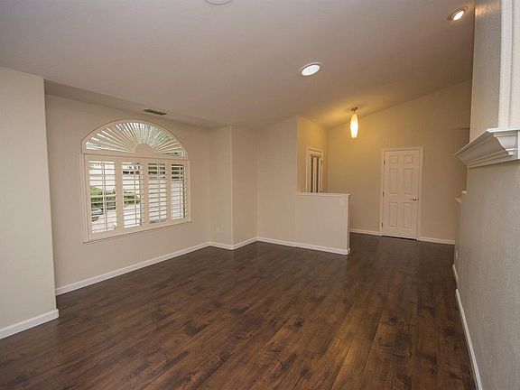 3rd image of 3501 Culver Ln