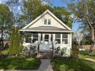 726 Mahlon St, Lansing, MI 48906
