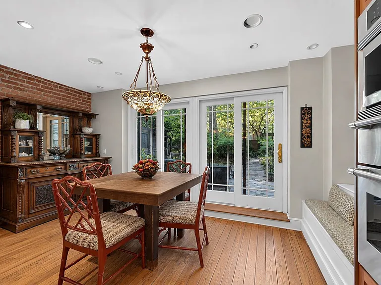 1009 Garden St — Photo 10