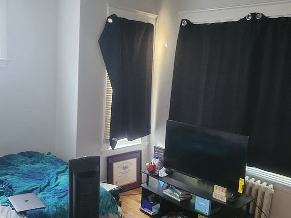 5th image of 241 Newport Ave #1