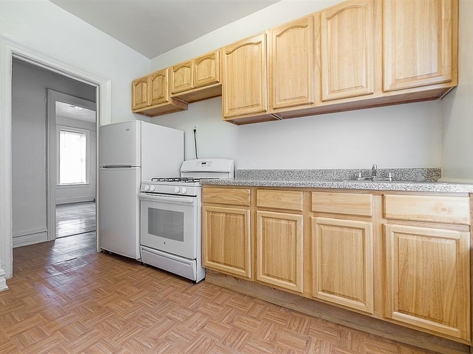 1st image of 1700 E 15th St APT D3