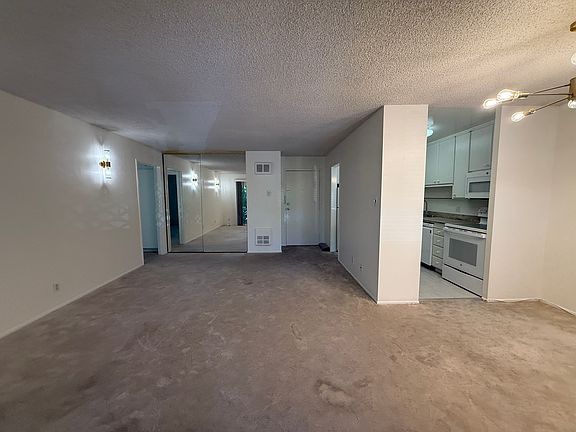2nd image of 833 N Humboldt St APT 212