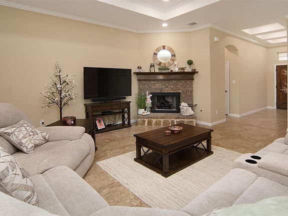 5th image of 2752 Elmwood Dr