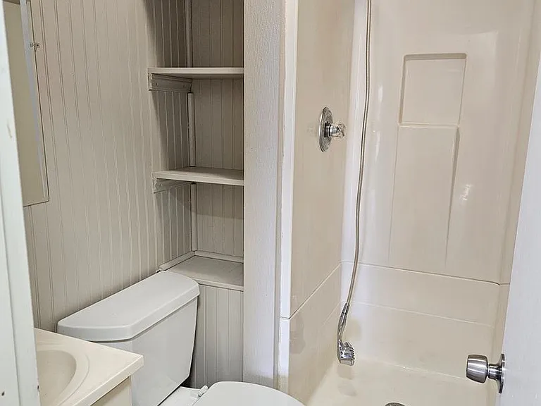 417 Wood Ave — Photo 12