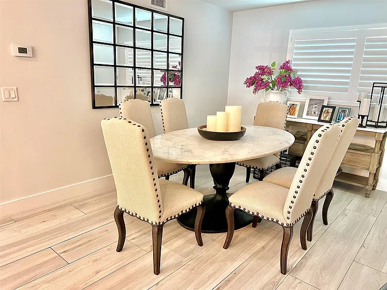 2115 NE 37th Dr #121 — Photo 9