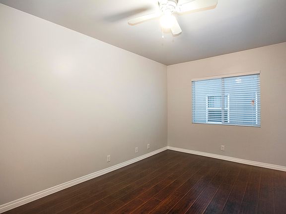 4th image of 3207 W 73rd St APT 3
