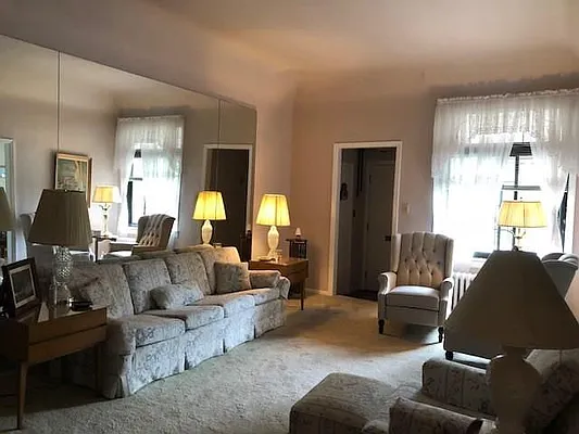 Sold by Tracey Real Estate | media 9