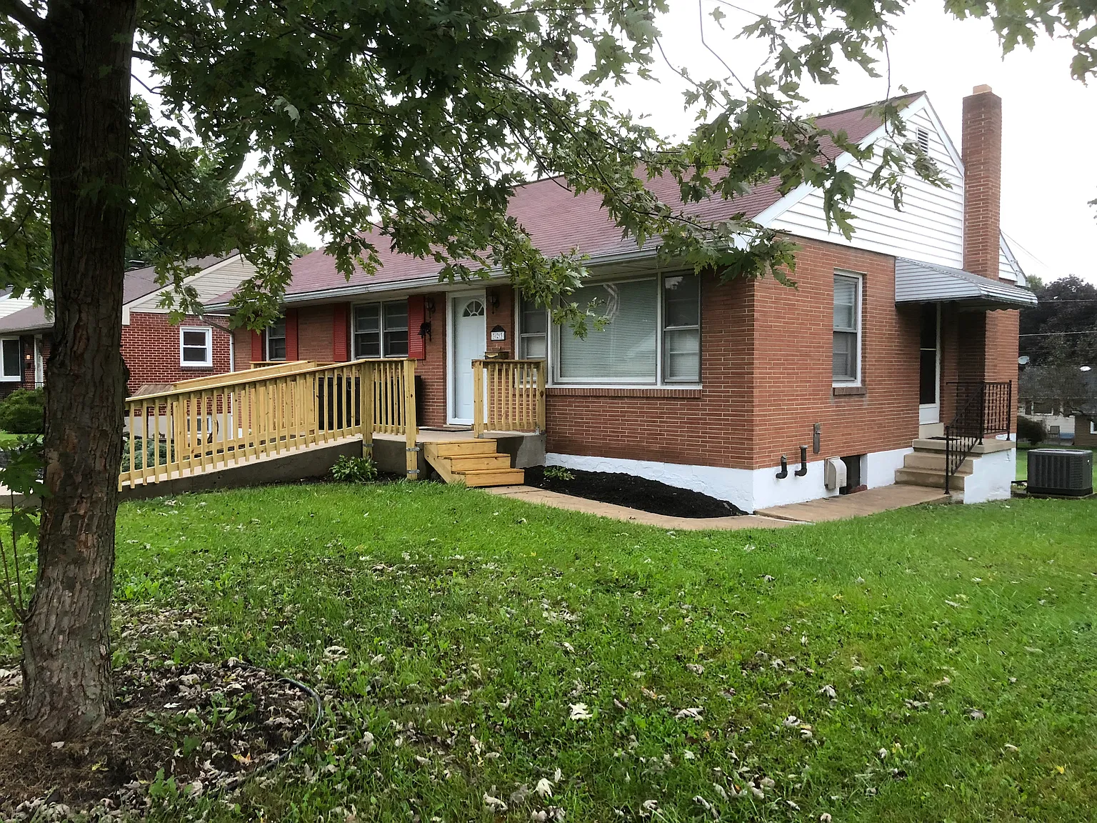 323 N Mount Joy St photo 1