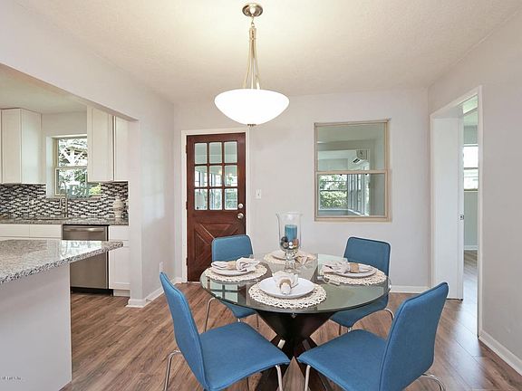 3145 Honeywood Dr-5