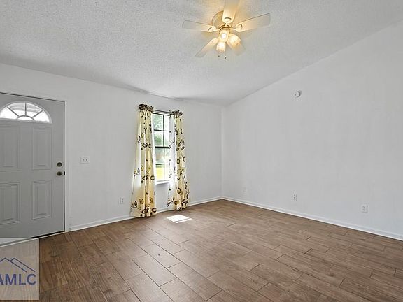4th image of 1352 Forest Lake Dr