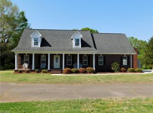 3680 Richland Ct, Clemmons, NC 27012