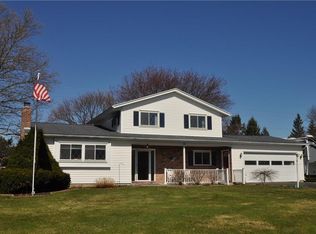 89 Anytrell Dr, Webster, NY 14580