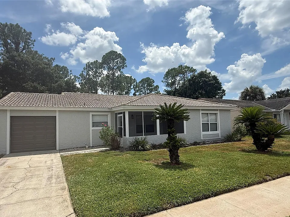 10636 Whitman Cir