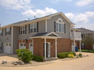104 Essex Ln UNIT 3, Savoy, IL 61874