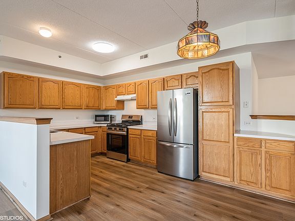 5th image of 3135 Town Square Dr Unit 105